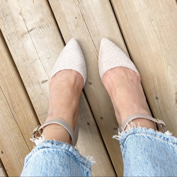 *SOLD* Clarks Artisan Slingback Heels Size 7 - Picture 3 of 9